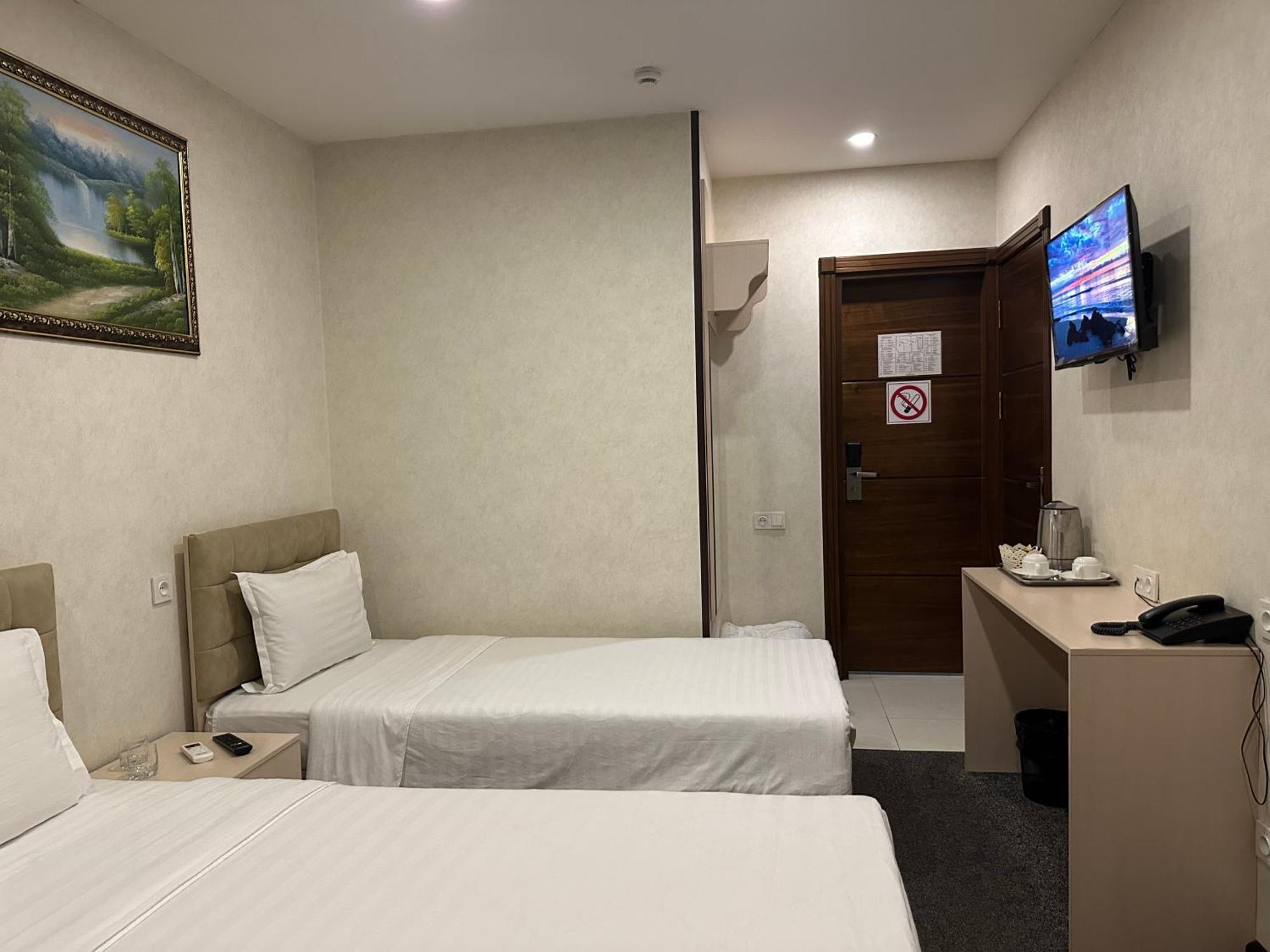 Hotel Friday Tashkent Esterno foto