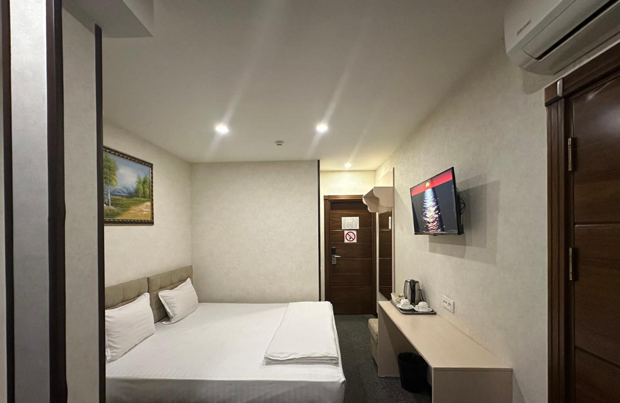 Hotel Friday Tashkent Esterno foto